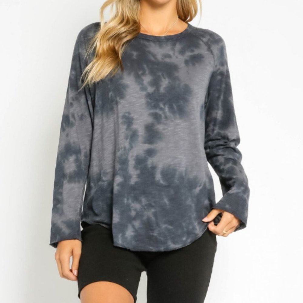 🆕CHLOE IN THE SKIES LS PULLOVER TOP